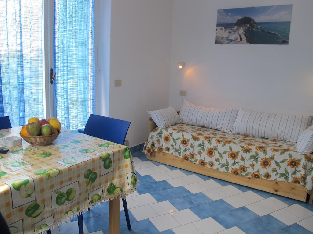 Aparthotel Villa Marinu Forio di Ischia Екстериор снимка